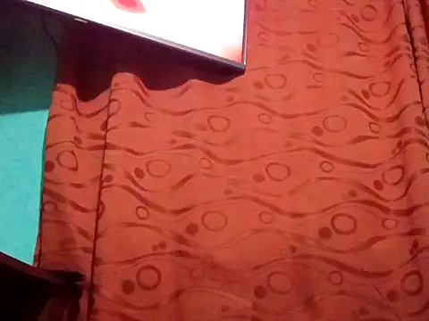 True Di online show from September 19, 1:09 am