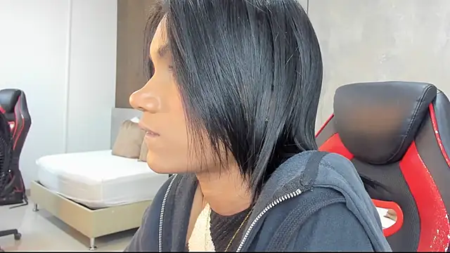 Snapshot of alanapark07 chatting on October 17, 12:07 pm alanapark07 online show from October 17, 12:07 pm