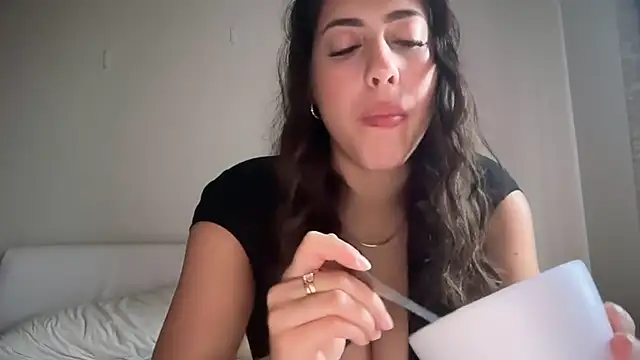 sieeena online show from March 4, 9:00 pm