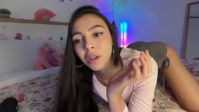 keirasworld online show from March 4, 12:18 am