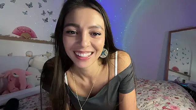 Snapshot of keirasworld chatting on July 20, 12:18 am keirasworld online show from July 20, 12:18 am
