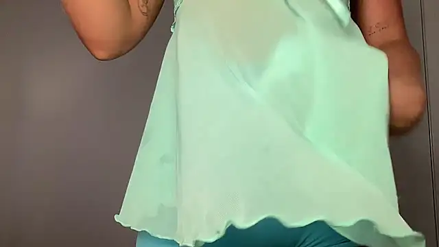 Snapshot of bbybree chatting on November 27, 10:10 pm bbybree online show from November 27, 10:10 pm