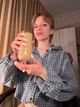 mari  papi online show from March 19, 2:50 pm