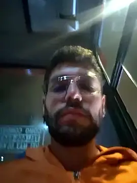 Snapshot of DanteWinter chatting on November 25, 2:12 am DanteWinter online show from November 25, 2:12 am