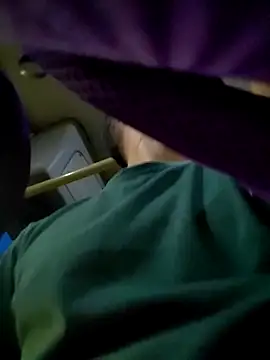 Snapshot of DanteWinter chatting on October 29, 2:21 am DanteWinter online show from October 29, 2:21 am