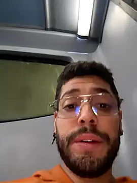 Snapshot of DanteWinter chatting on November 20, 2:23 am DanteWinter online show from November 20, 2:23 am