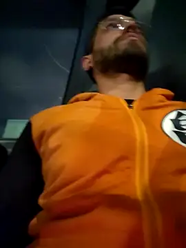 Snapshot of DanteWinter chatting on November 2, 12:37 am DanteWinter online show from November 2, 12:37 am