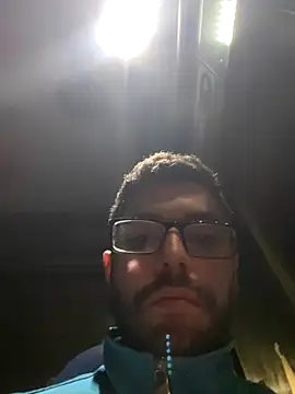 Snapshot of DanteWinter chatting on October 30, 2:21 am DanteWinter online show from October 30, 2:21 am