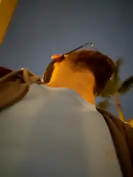 Snapshot of DanteWinter chatting on November 18, 2:16 am DanteWinter online show from November 18, 2:16 am