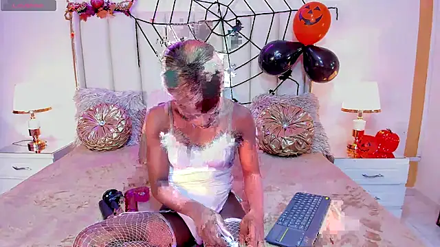 MadissonBonny  online show from October 29, 9:03 pm