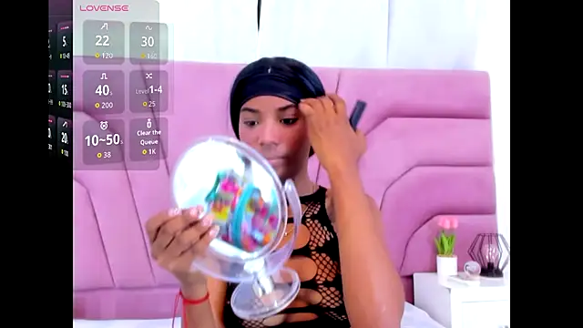 Snapshot of MarianRosse chatting on November 4, 9:07 pm MarianRosse online show from November 4, 9:07 pm