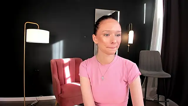 Snapshot of daily_glam chatting on September 30, 12:33 pm daily glam online show from September 30, 12:33 pm
