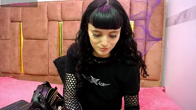 XBODTRIIPX online show from November 5, 3:53 am