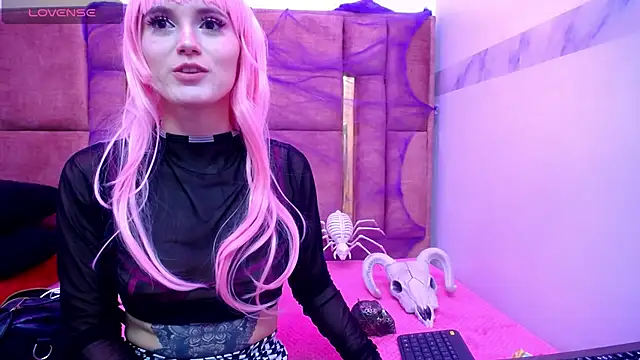 XBODTRIIPX online show from October 25, 4:44 am