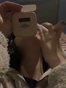 XBODTRIIPX online show from December 3, 3:07 am