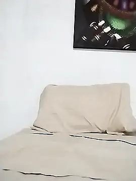 latinblack16 online show from October 31, 3:36 am