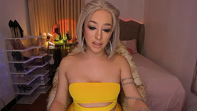 Dream Goddess online show from January 9, 11:50 am