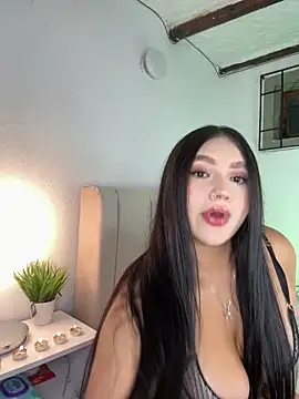 HilaryBlaze online show from September 12, 2:44 am