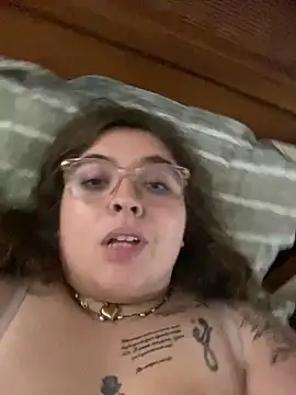 yxngboobs online show from April 18, 1:30 am