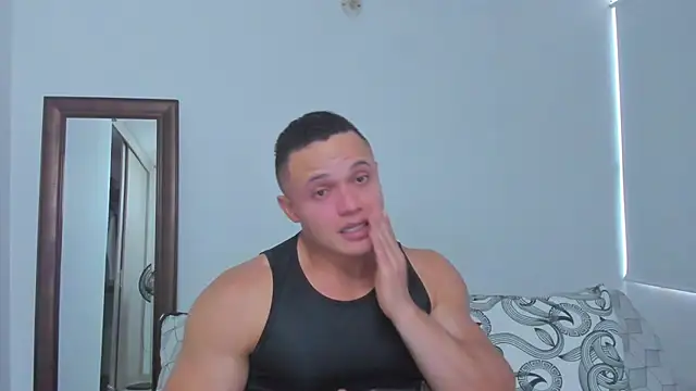 KingLevi01 online show from March 30, 10:44 pm