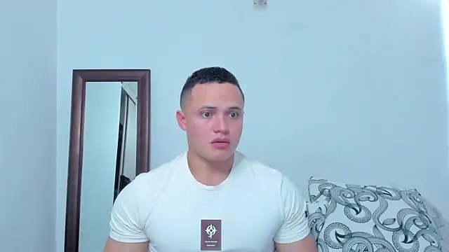 KingLevi01 online show from February 19, 10:18 pm