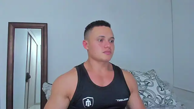 KingLevi01 online show from June 8, 1:39 am