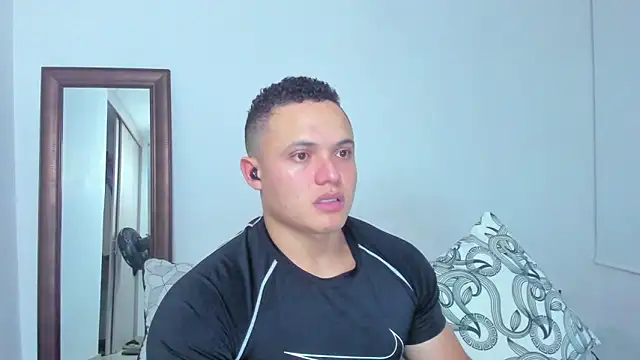 KingLevi01 online show from April 14, 12:04 am