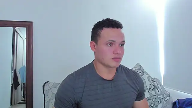 KingLevi01 online show from May 13, 4:58 pm
