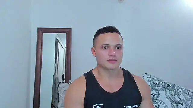 KingLevi01 online show from May 21, 8:06 pm
