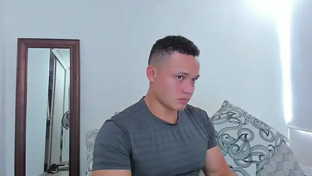 KingLevi01 online show from June 5, 5:29 pm