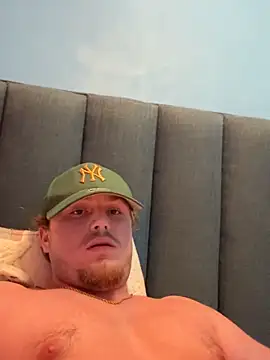 Snapshot of Hmyouneed chatting on October 3, 5:42 am Hmyouneed online show from October 3, 5:42 am