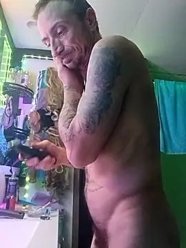 Mrluckstick online show from November 27, 3:18 am