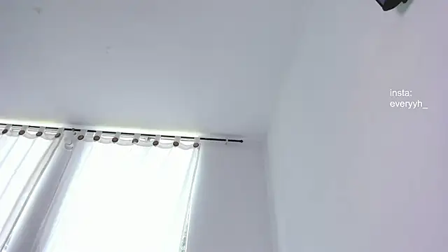 Sweet poetryy online show from April 15, 4:00 pm