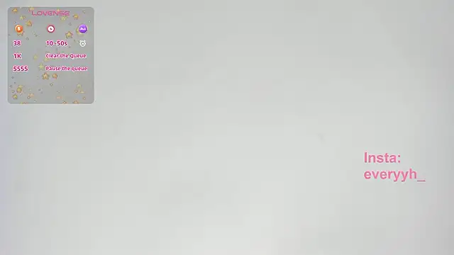 Snapshot of Sweet_poetryy chatting on February 6, 8:27 pm Sweet poetryy online show from February 6, 8:27 pm