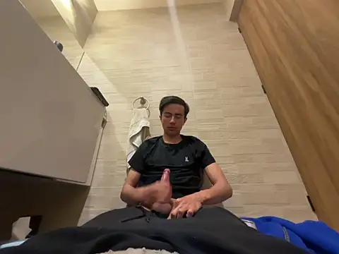 hornymagicalonso online show from March 4, 8:00 am