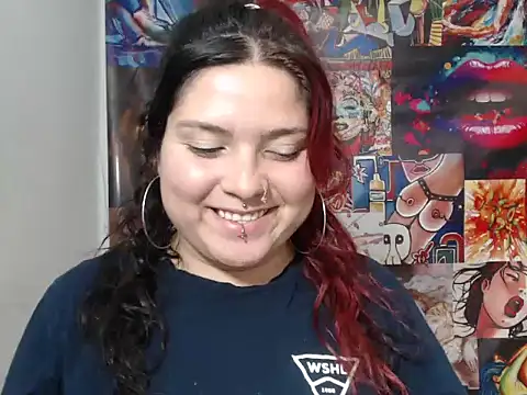 Curvy-Queen online show from September 13, 3:28 am