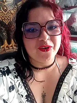 Curvy-Queen online show from October 10, 9:04 pm