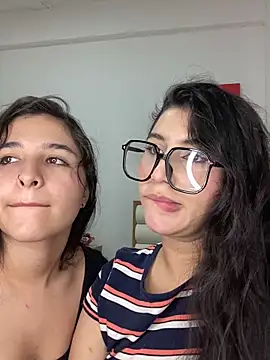 Sweet and Rous0 online show from July 2, 3:23 am