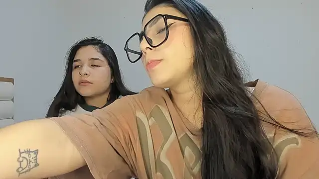 Sweet and Rous0 online show from February 6, 3:24 am