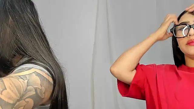 Snapshot of Sweet_and_Rous0 chatting on November 22, 3:27 am Sweet and Rous0 online show from November 22, 3:27 am