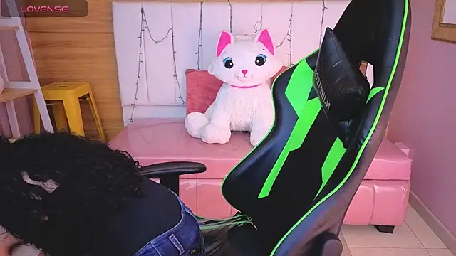 bella vibess s online show from March 25, 12:48 pm