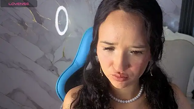 bella vibess s online show from February 8, 12:36 pm