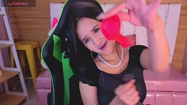 bella vibess s online show from February 24, 12:39 pm