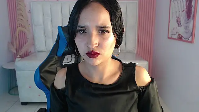 bella vibess s online show from September 22, 8:15 pm