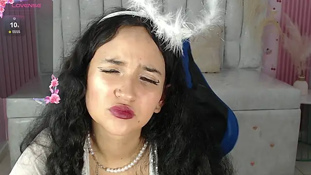 bella vibess s online show from November 6, 8:35 pm