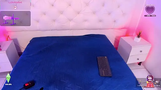 Ambeer fox  online show from November 6, 8:02 pm