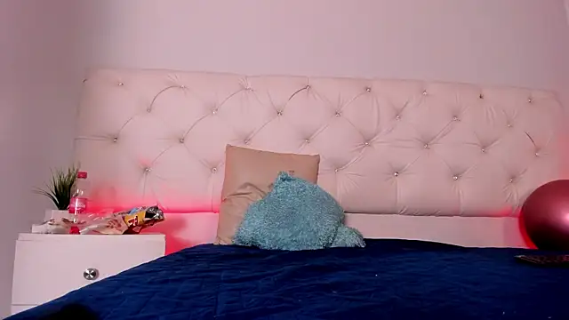 Ambeer fox  online show from January 8, 1:06 pm