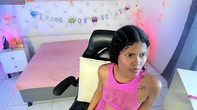 Ambeer fox  online show from October 31, 6:26 pm