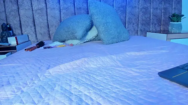 Ambeer fox  online show from March 13, 12:54 pm