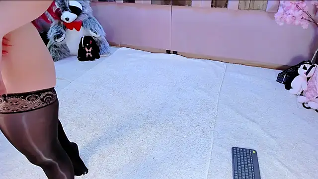 BizzyNoar online show from March 18, 6:16 am